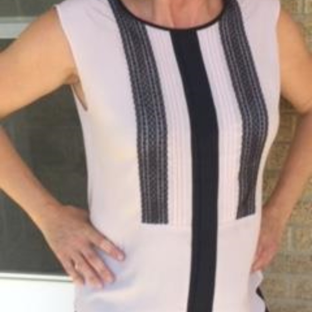 Ann Taylor Sleevless Blouse